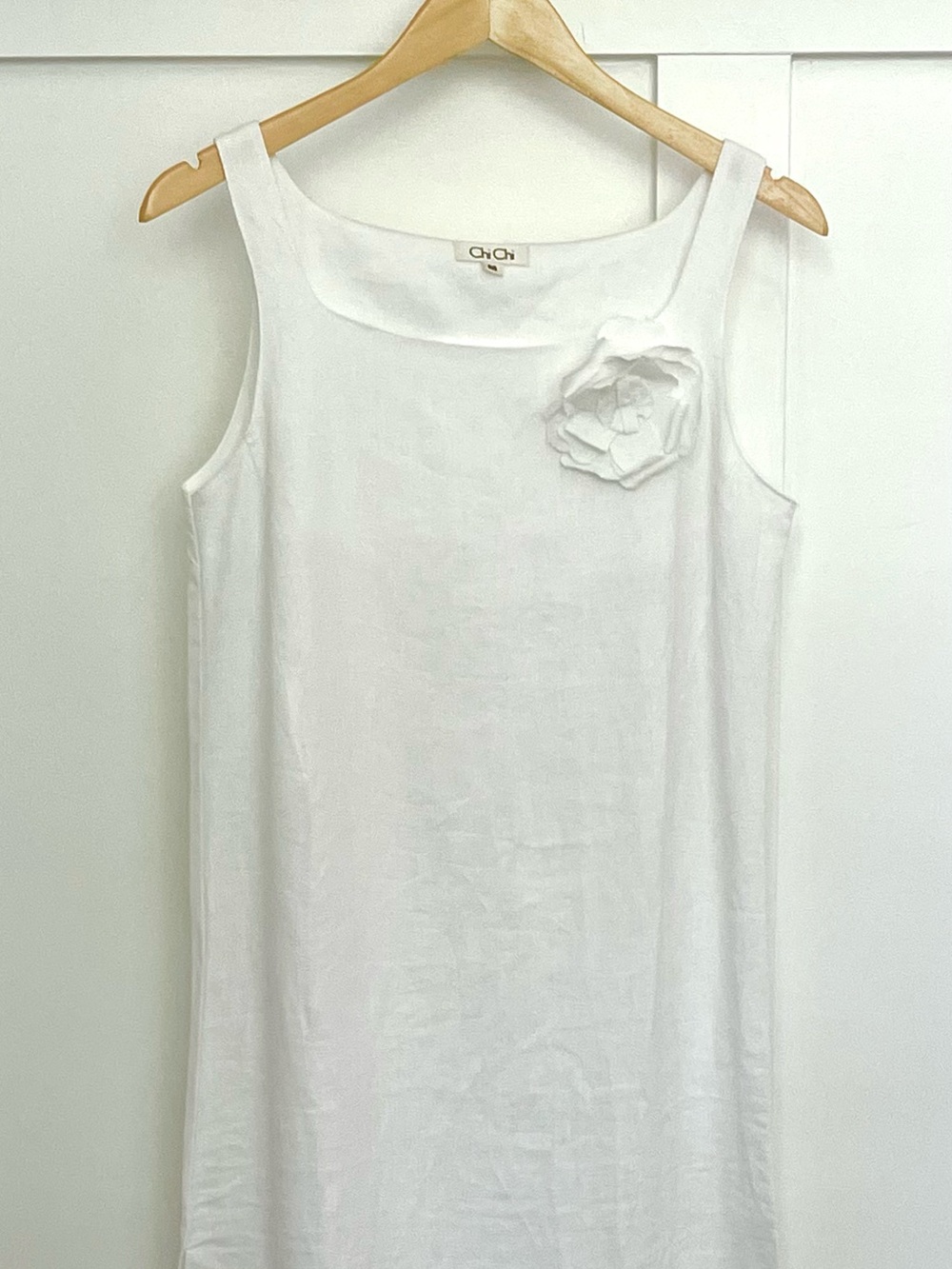 White Sleeveless Linen Dress with Rosette